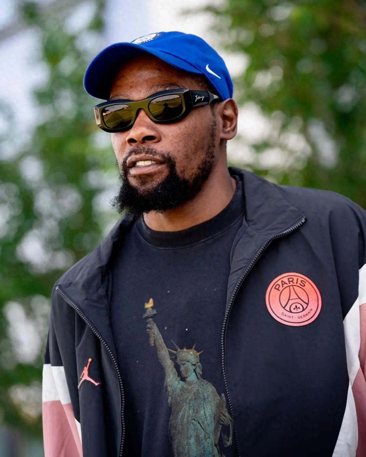 杜兰特新星重返赛场表现突出,IG前途光明!上演精彩一战 杜兰特新星重返赛场表现突出,IG前途光明!上演精彩一战